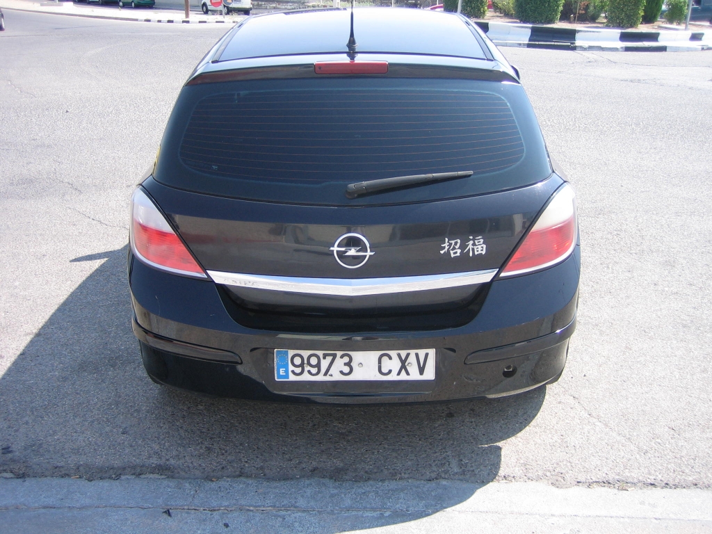 VISTA TRASERA OPEL ASTRA 1.7 CDTI 100CV
