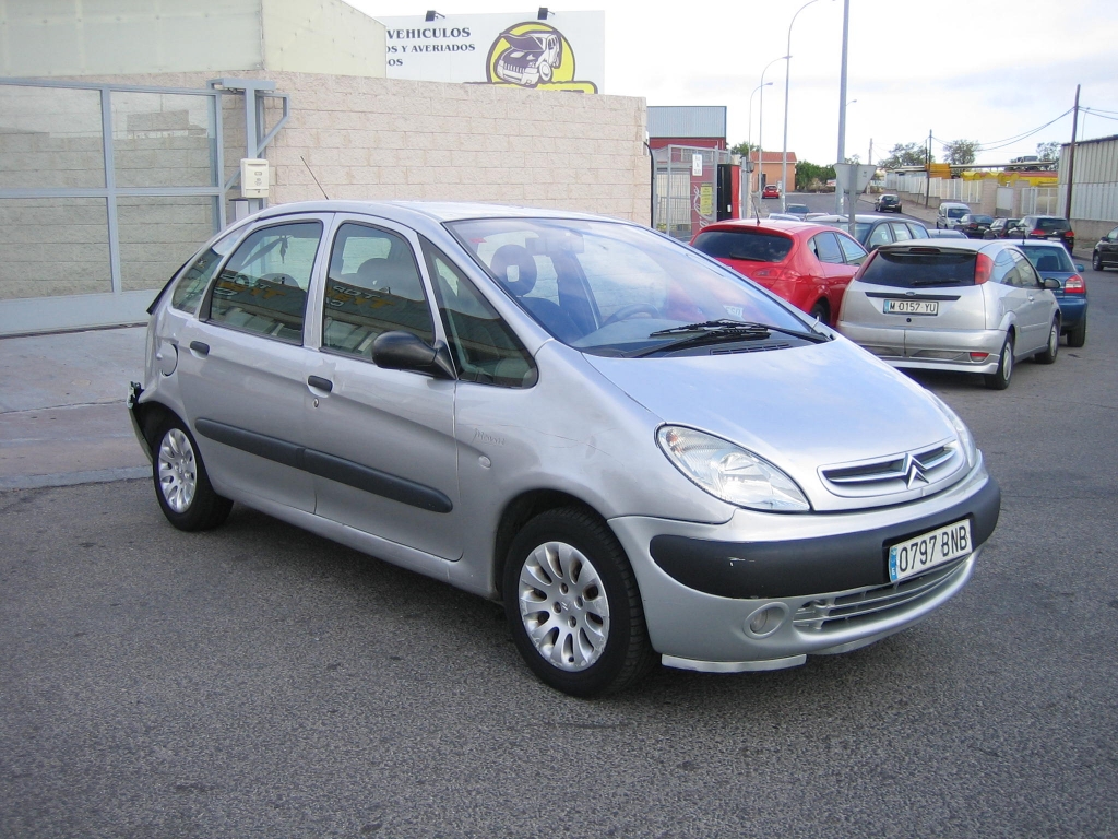 VISTA DELANTERA DERECHA CITROEN XSARA PICASSO 2.0 HDI 90CV