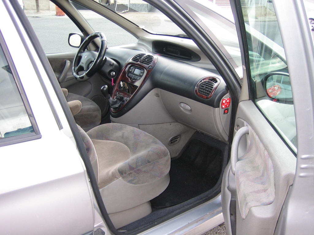 VISTA INTERIOR DERECHO CITROEN XSARA PICASSO 2.0 HDI 90CV