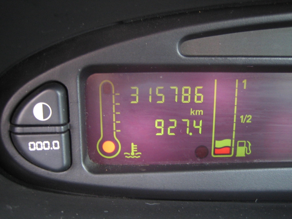 VISTA KM CITROEN XSARA PICASSO 2.0 HDI 90CV