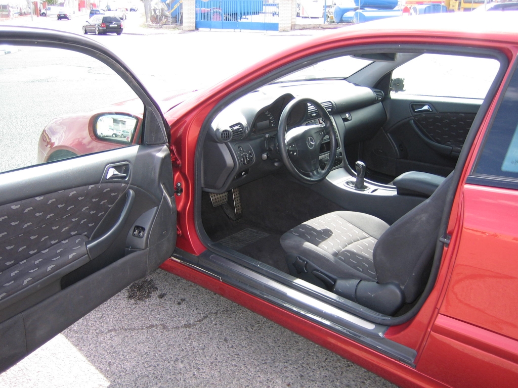 VISTA INTERIOR IZQUIERDO MERCEDES BENZ C-220 CDI 2.2 142CV AUTOMATICO