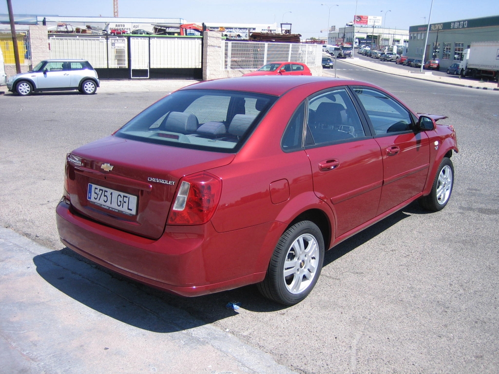 VISTA TRASERA DERECHA CHEVROLET NUBIRA 2.0 CRDI 120CV