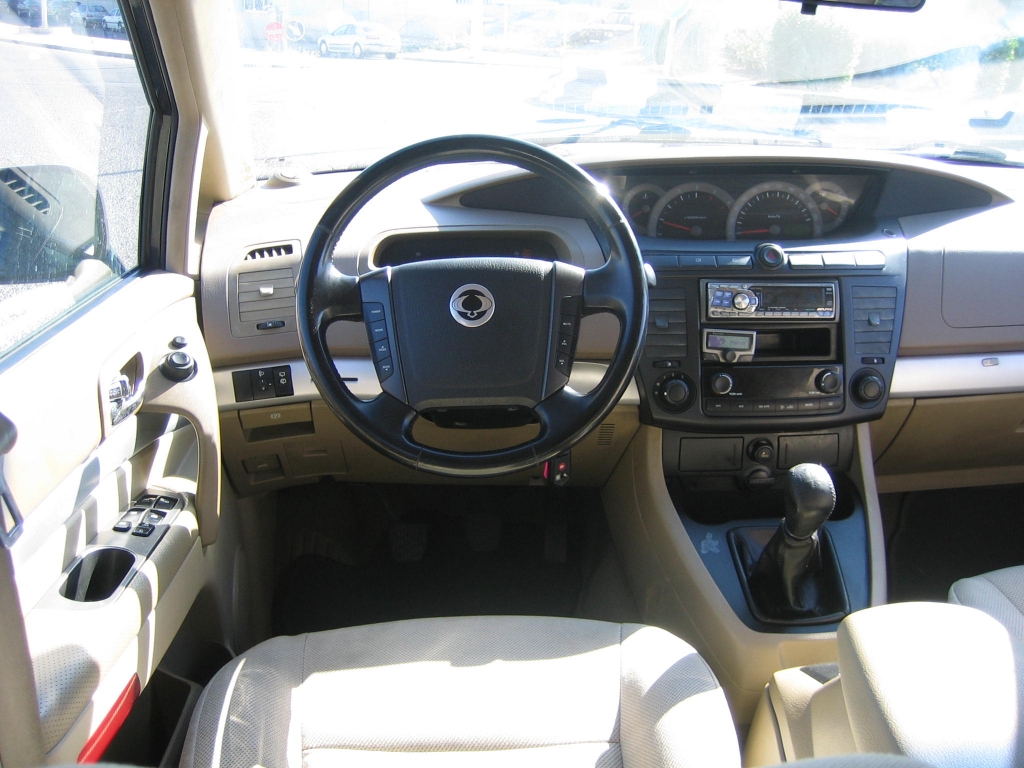 VISTA SALPICADERO SSANGYOUNG RODIUS 3.0 D 165CV 7 PLAZAS