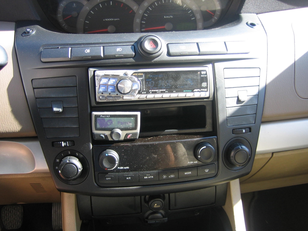 VISTA CD SSANGYOUNG RODIUS 3.0 D 165CV 7 PLAZAS