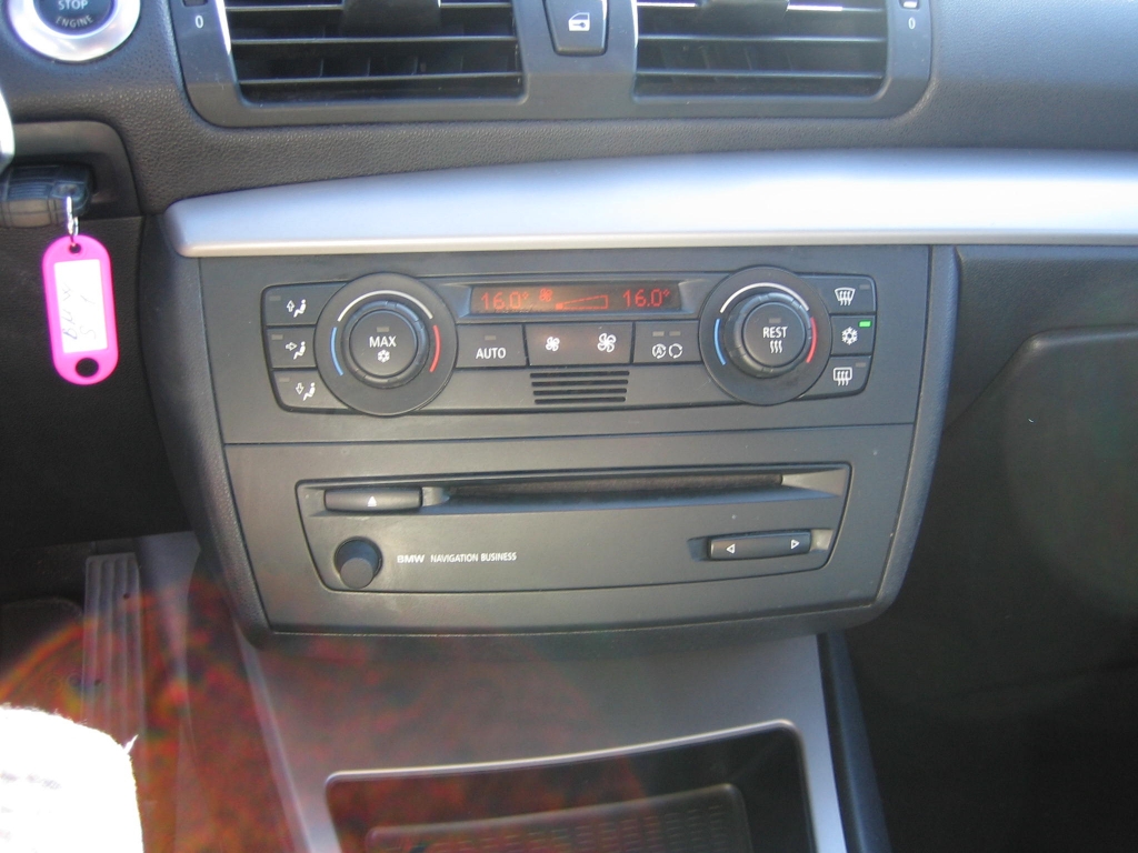 VISTA CD Y CLIMA BMW 120D 2.0 163CV