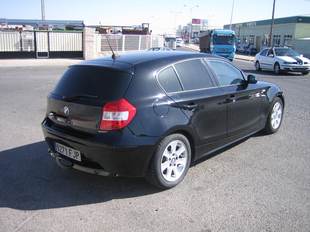 VISTA TRASERA DERECHA BMW 120D 2.0 163CV