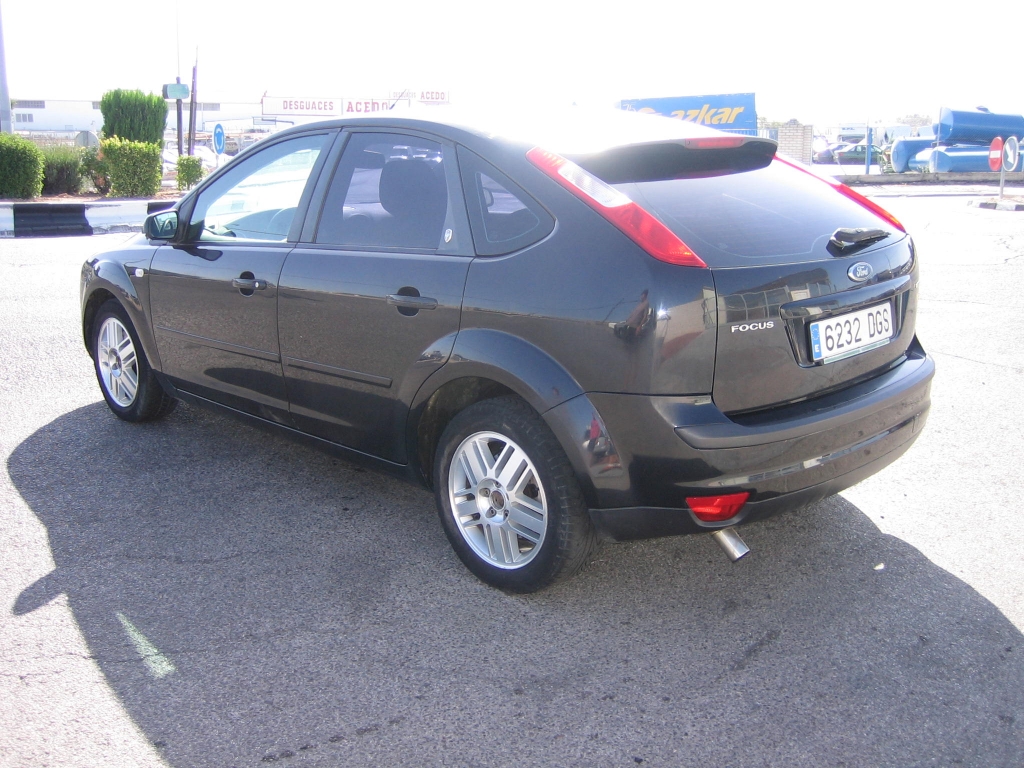 VISTA TRASERA IZQUIERDA FORD FOCUS 2.0 TDCI 136CV