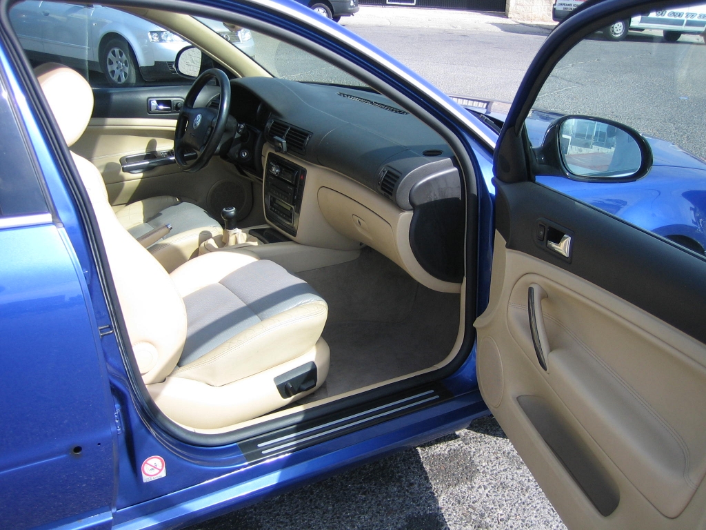VISTA INTERIOR DERECHO VOLKSWAGEN PASSAT 2.5 TDI 180CV 4MOTION