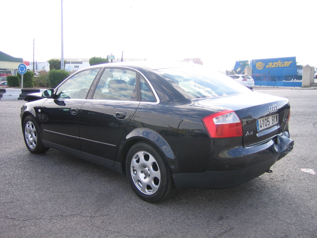 AUDI A4 1.9 TDI 130CV 6VEL