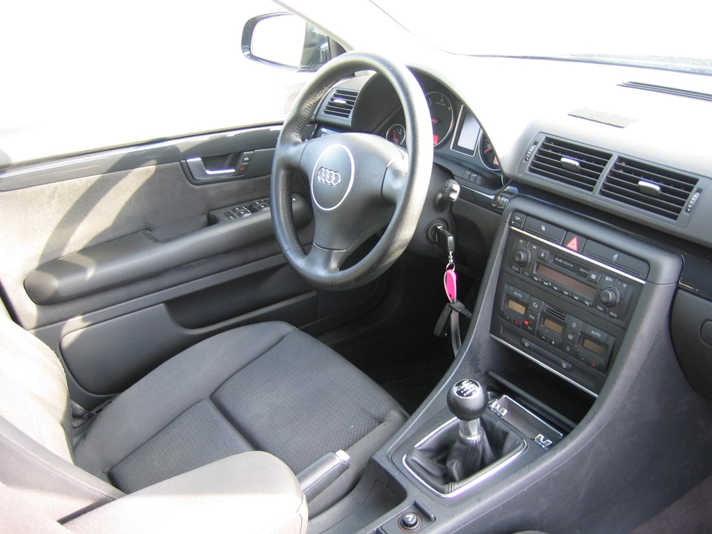 AUDI A4 1.9 TDI 130CV 6VEL