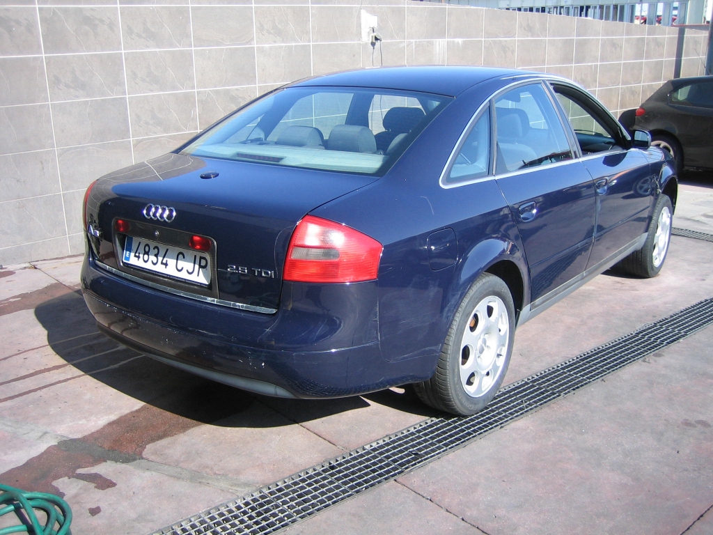 AUDI A6 2.5 TDI AUTOMAT