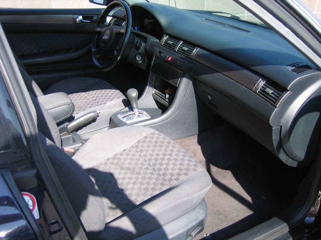 AUDI A6 2.5 TDI AUTOMAT