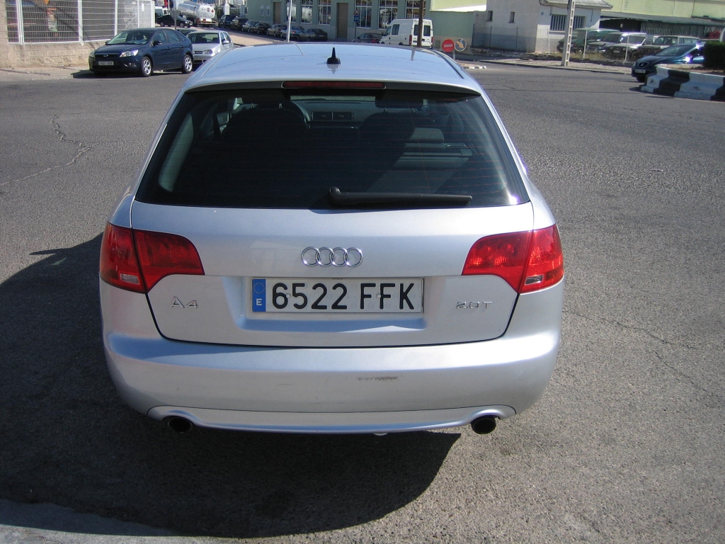 VISTA TRASERA AUDI A-4 S.LINE 2.0 TFSI 200CV AUTOMATICO