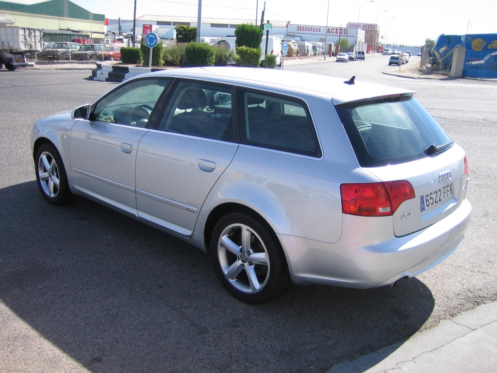 VISTA TRASERA IZQUIERDA AUDI A-4 S.LINE 2.0 TFSI 200CV AUTOMATICO
