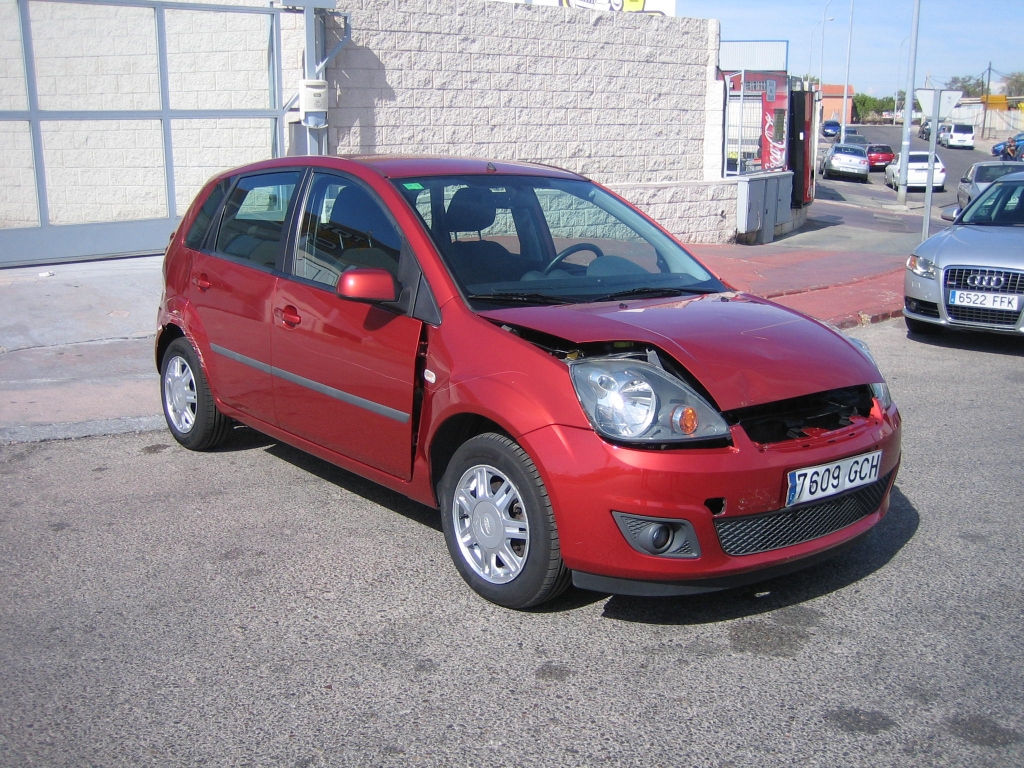 VISTA DELANTERA DERECHA FORD FIESTA 1.4 TDCI 68CV