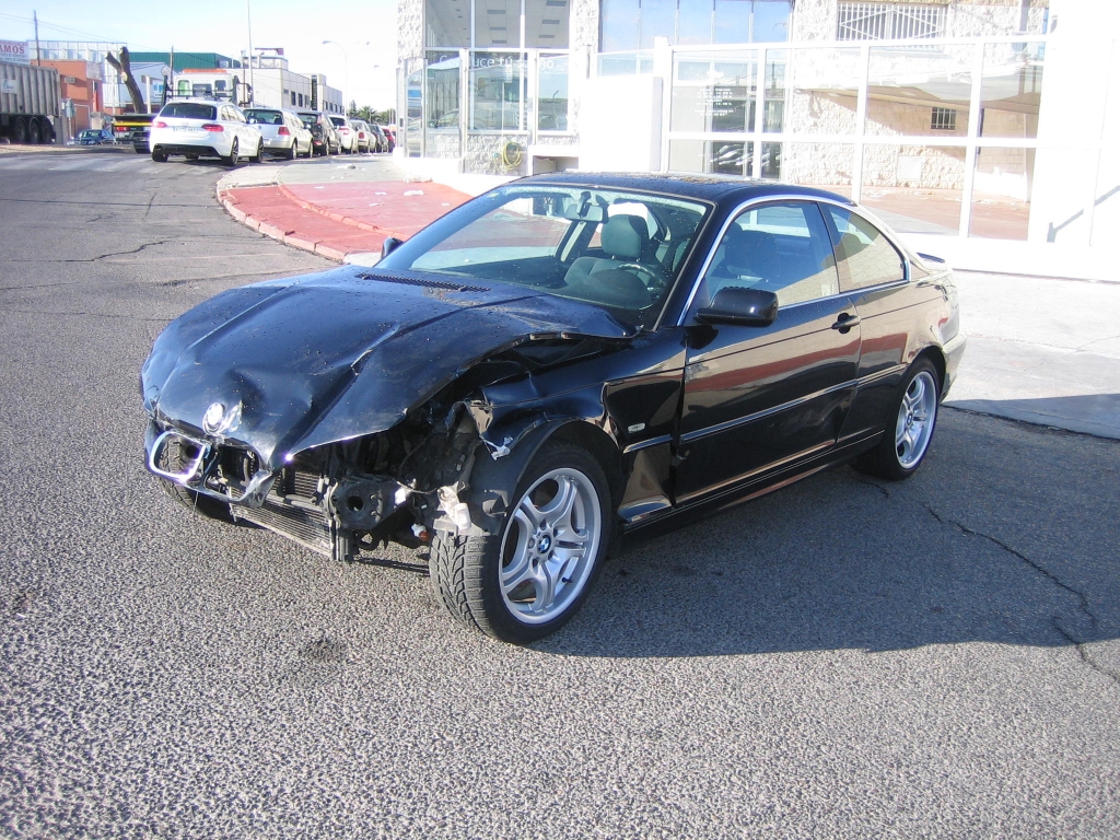 VISTA DELANTERA IZQUIERDA BMW 328 I 2.8 193CV