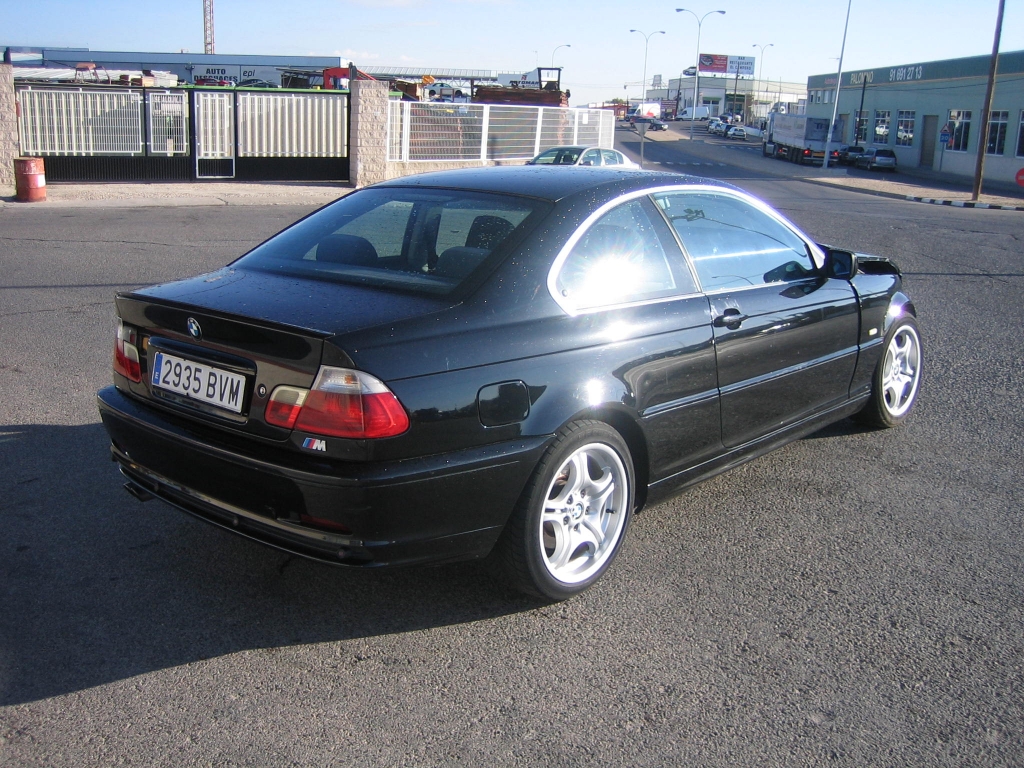 VISTA TRASERA DERECHA BMW 328 I 2.8 193CV