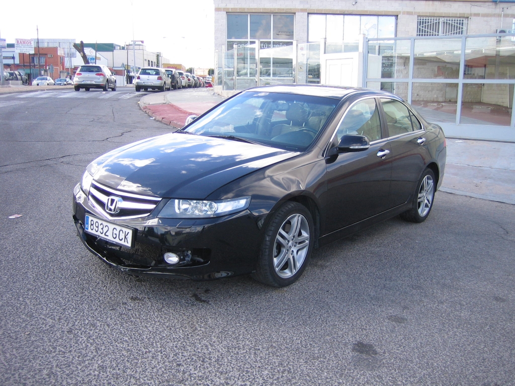 VISTA DELANTERA IZQUIERDA HONDA ACCORD 2.2 I-CDTI 140CV