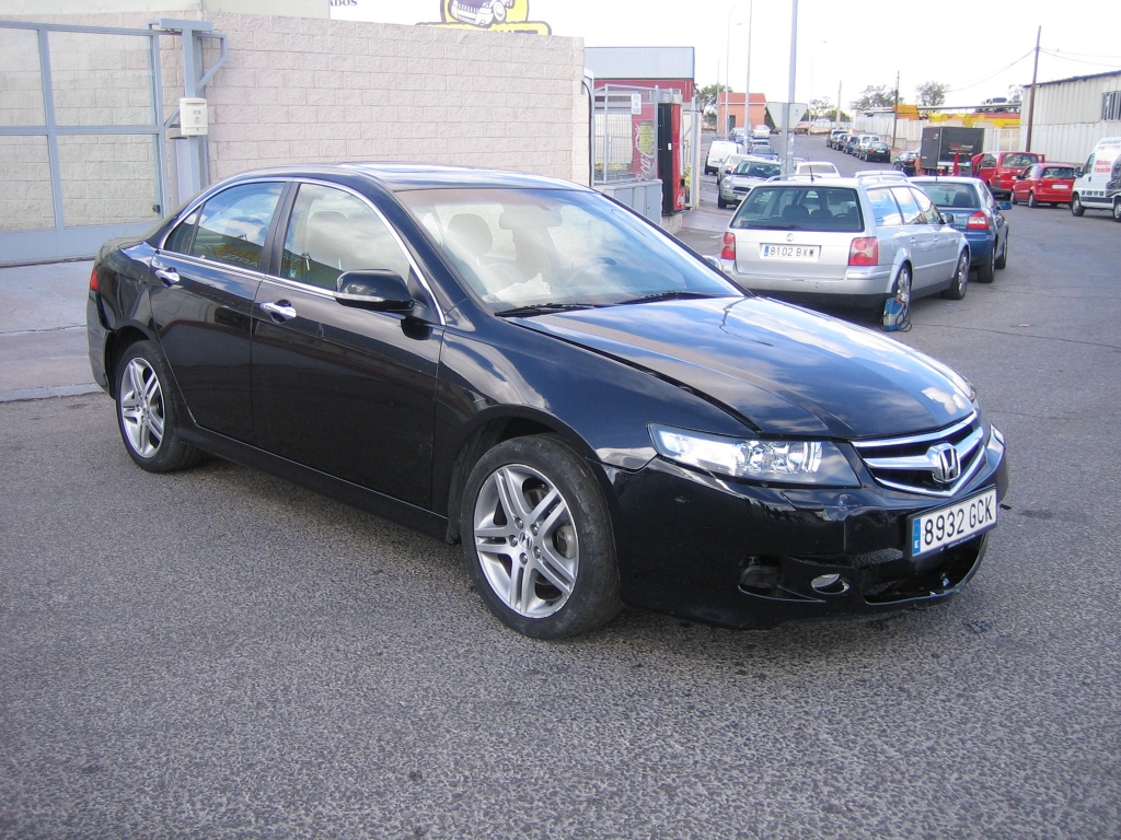 VISTA DELANTERA DERECHA HONDA ACCORD 2.2 I-CDTI 140CV