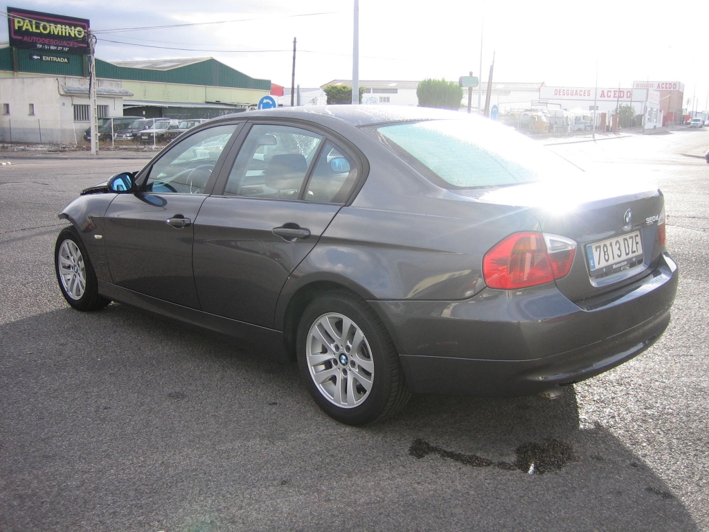 VISTA TRASERA IZQUIERDA BMW 320 D 2.0 163CV