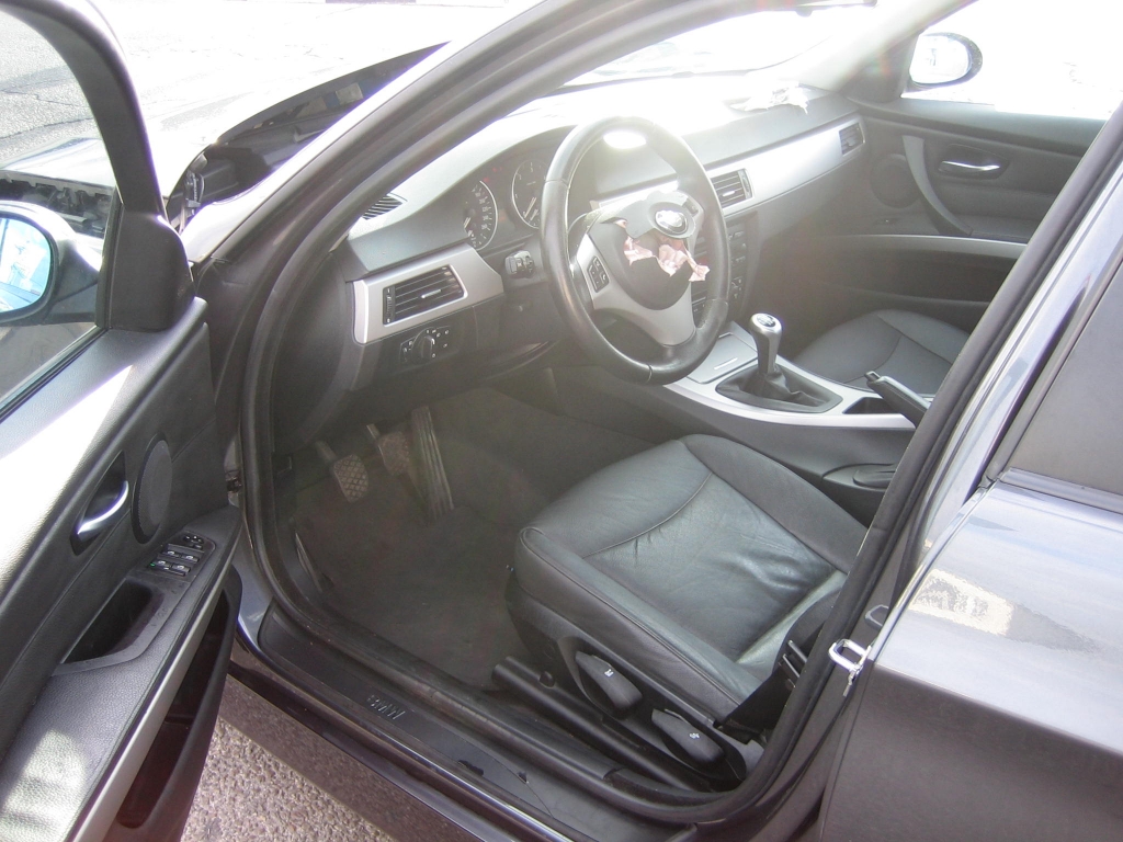 VISTA INTERIOR IZQUIERDO BMW 320 D 2.0 163CV