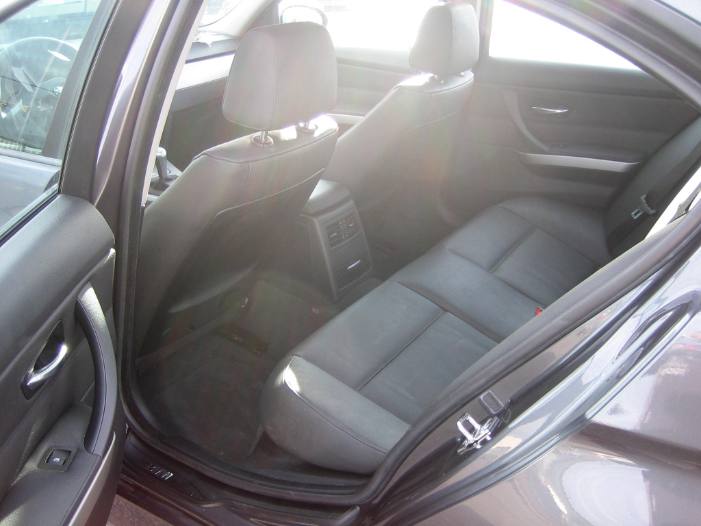 VISTA INTERIOR TRASERO BMW 320 D 2.0 163CV