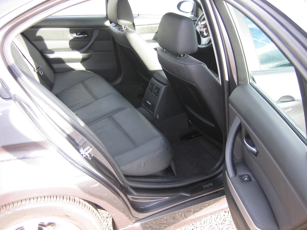 VISTA INTERIOR TRASERO 2 BMW 320 D 2.0 163CV