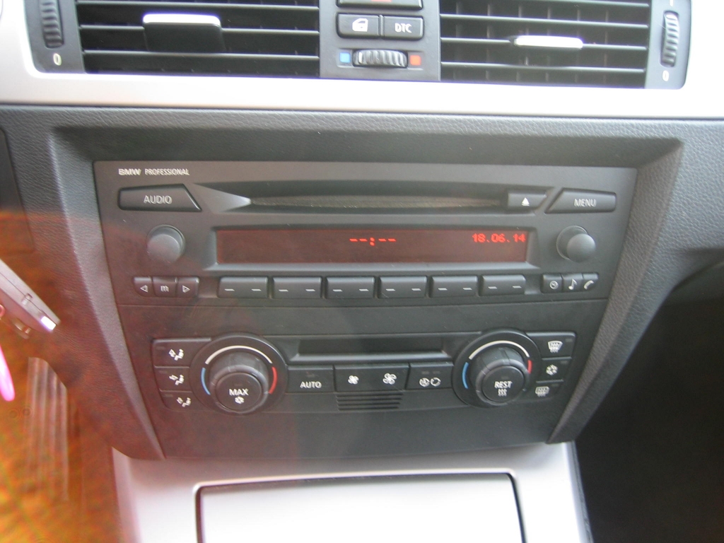 VISTA CD Y CLIMA BMW 320 D 2.0 163CV