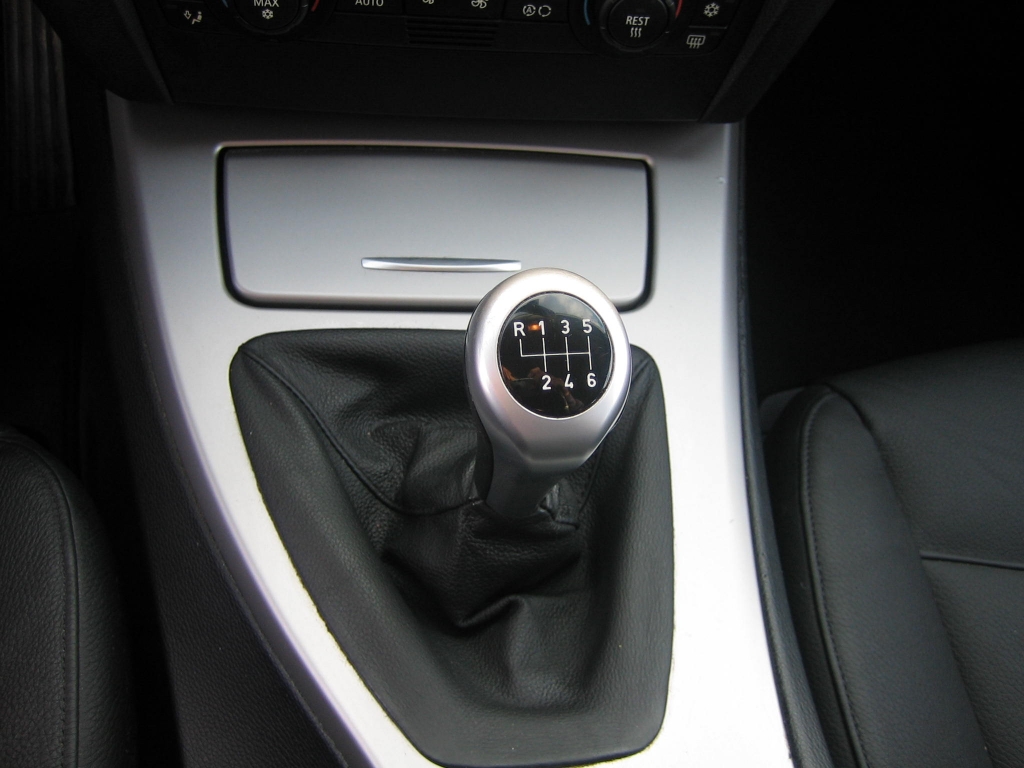 VISTA CAMBIO BMW 320 D 2.0 163CV