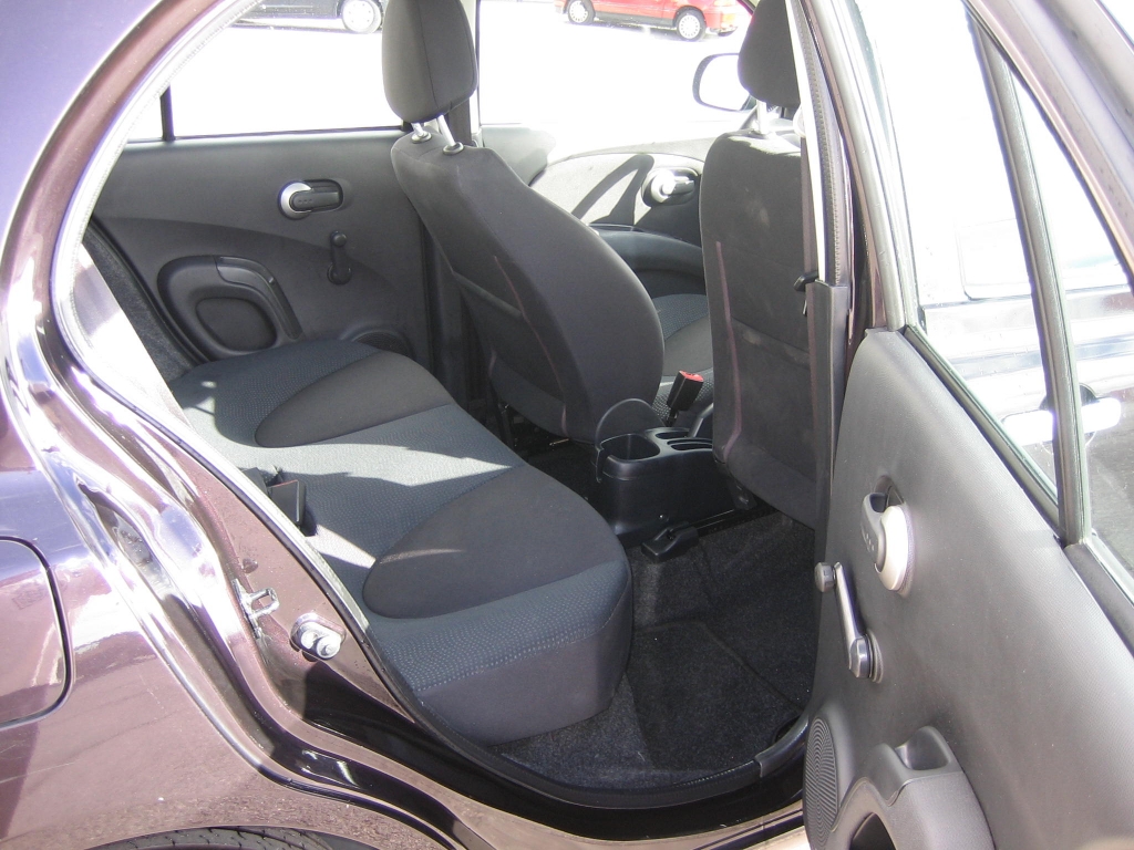 VISTA INTERIOR TRASERO 2 NISSAN MICRA 1.2 GASOLINA 80CV