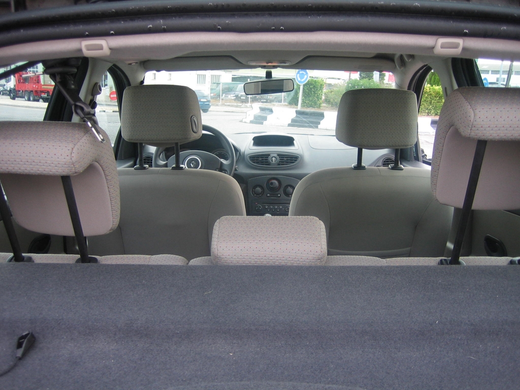 VISTA INTERIOR RENAULT CLIO 1.5 DCI 85CV 