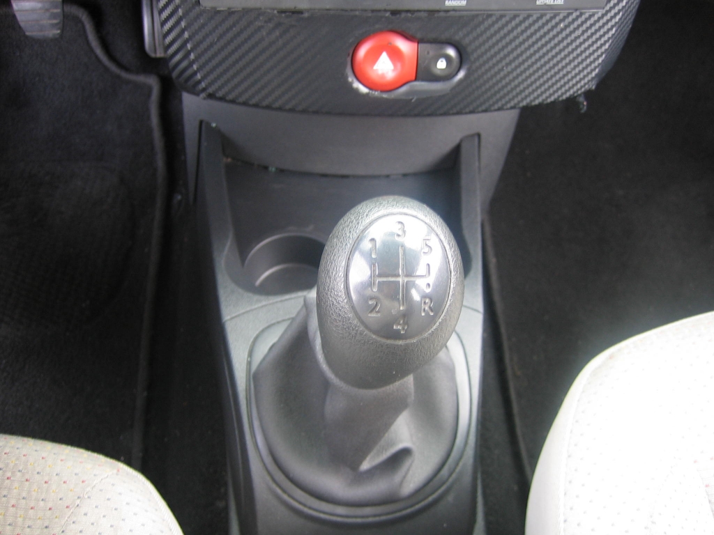 VISTA CAMBIO RENAULT CLIO 1.5 DCI 85CV