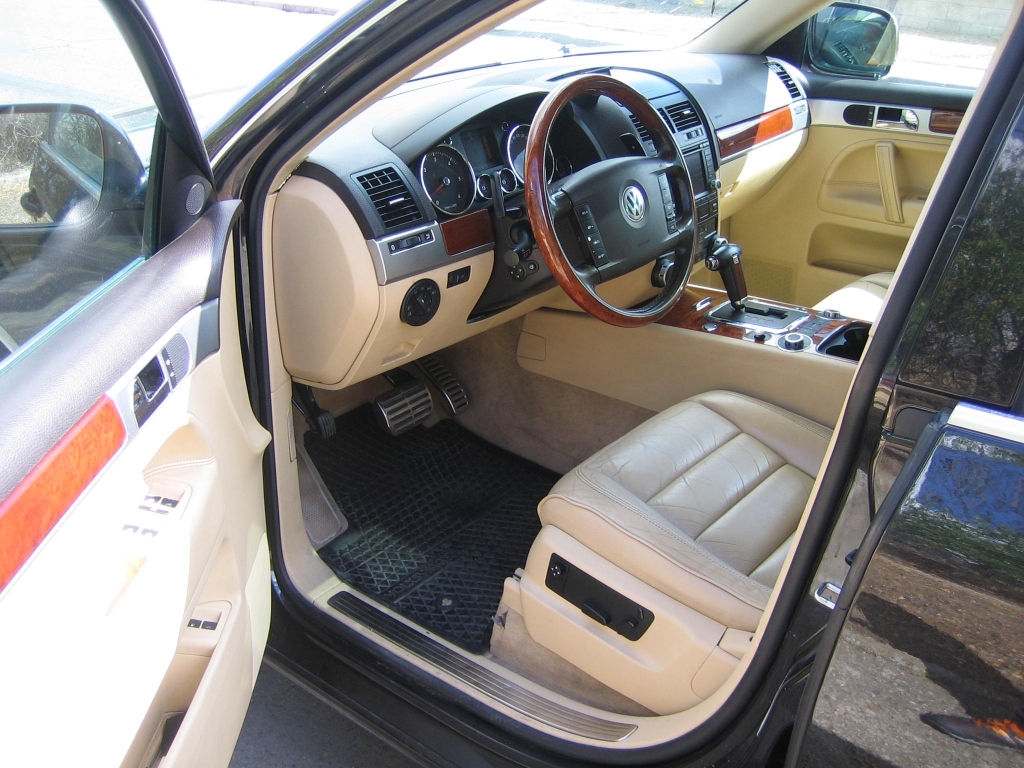 VISTA INTERIOR IZQUIERDO VOLSWAGEN TOUAREG V-10 5.0 TDI 312CV AUT