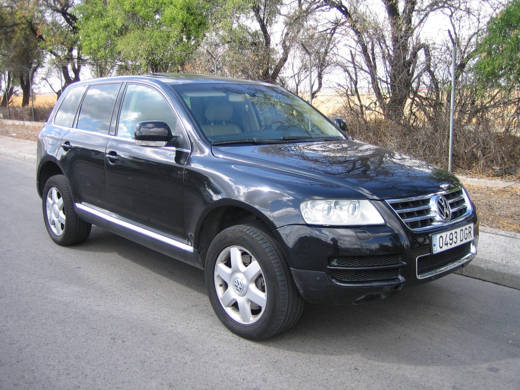 VISTA DELANTERA DERECHA VOLSWAGEN TOUAREG V-10 5.0 TDI 312CV AUT