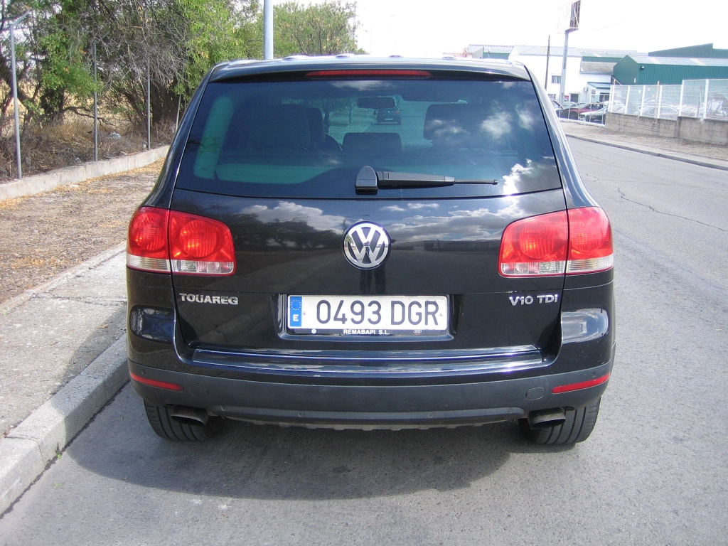 VISTA TRASERA VOLSWAGEN TOUAREG V-10 5.0 TDI 312CV AUT