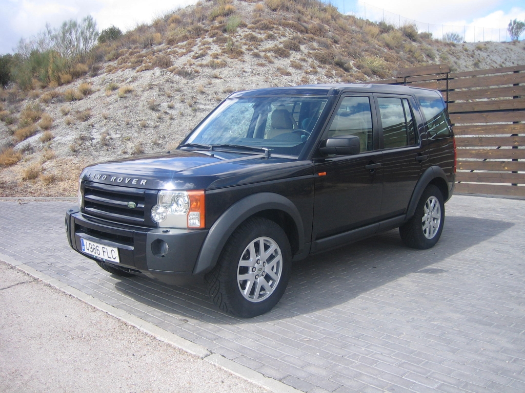VISTA DELANTERA IZQUIERDA LAND ROVER DISCOVERY 2.7 TDV6 SE 190CV AUTOMATICO 7PLAZAS