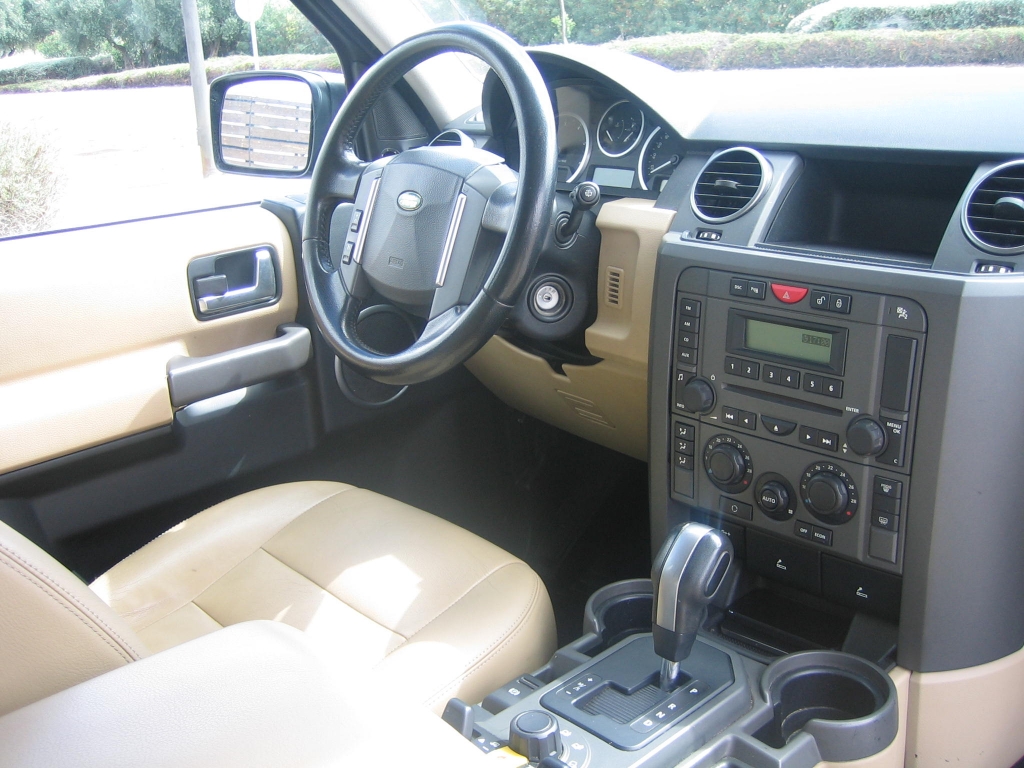 VISTA INTERIOR DELANTERO LAND ROVER DISCOVERY 2.7 TDV6 SE 190CV AUTOMATICO 7PLAZAS