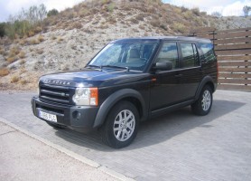 VISTA DELANTERA IZQUIERDA LAND ROVER DISCOVERY 2.7 TDV6 SE 190CV AUTOMATICO 7PLAZAS VISTA DELANTERA IZQUIERDA LAND ROVER DISCOVERY 2.7 TDV6 SE 190CV AUTOMATICO 7PLAZAS