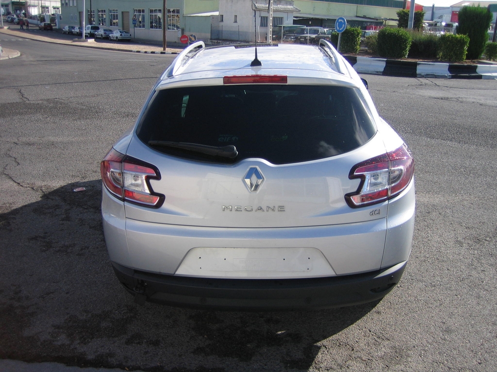 VISTA TRASERA RENAULT MEGANE FAMILIAR 1.5 DCI 110CV