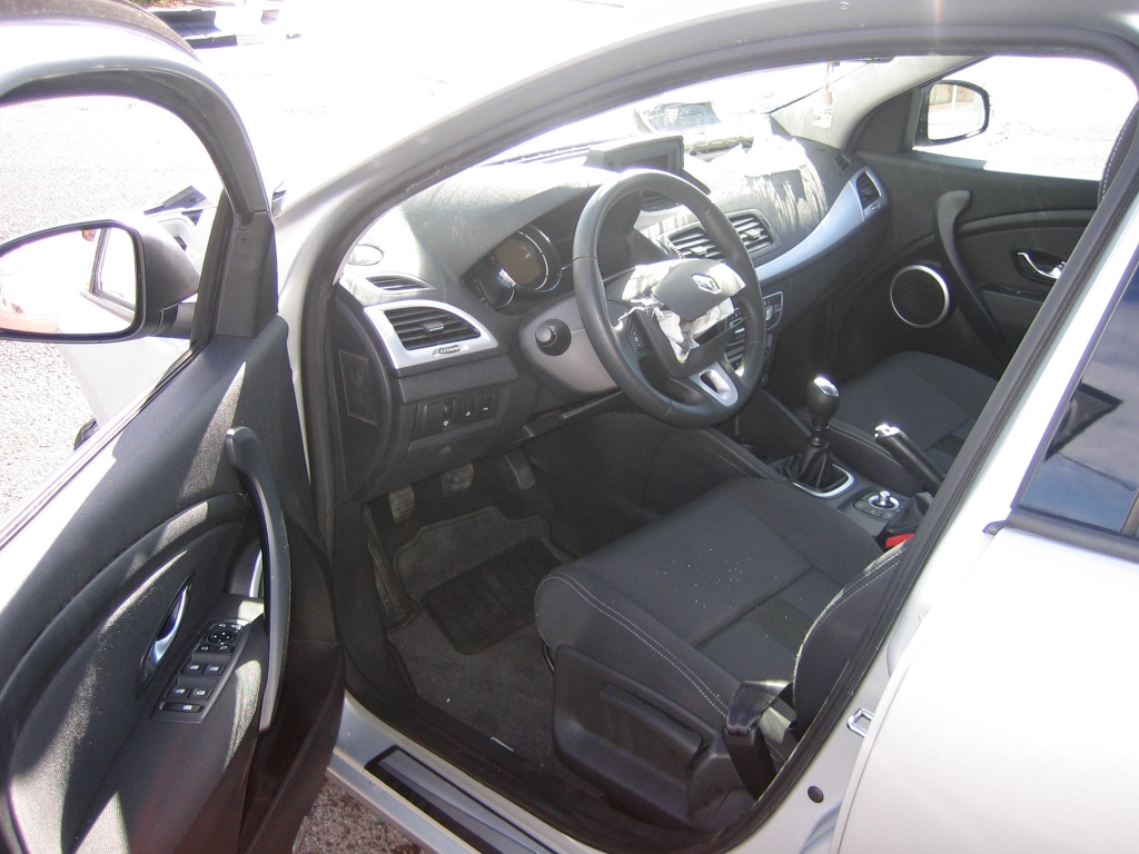 VISTA INTERIOR IZQUIERDO RENAULT MEGANE FAMILIAR 1.5 DCI 110CV