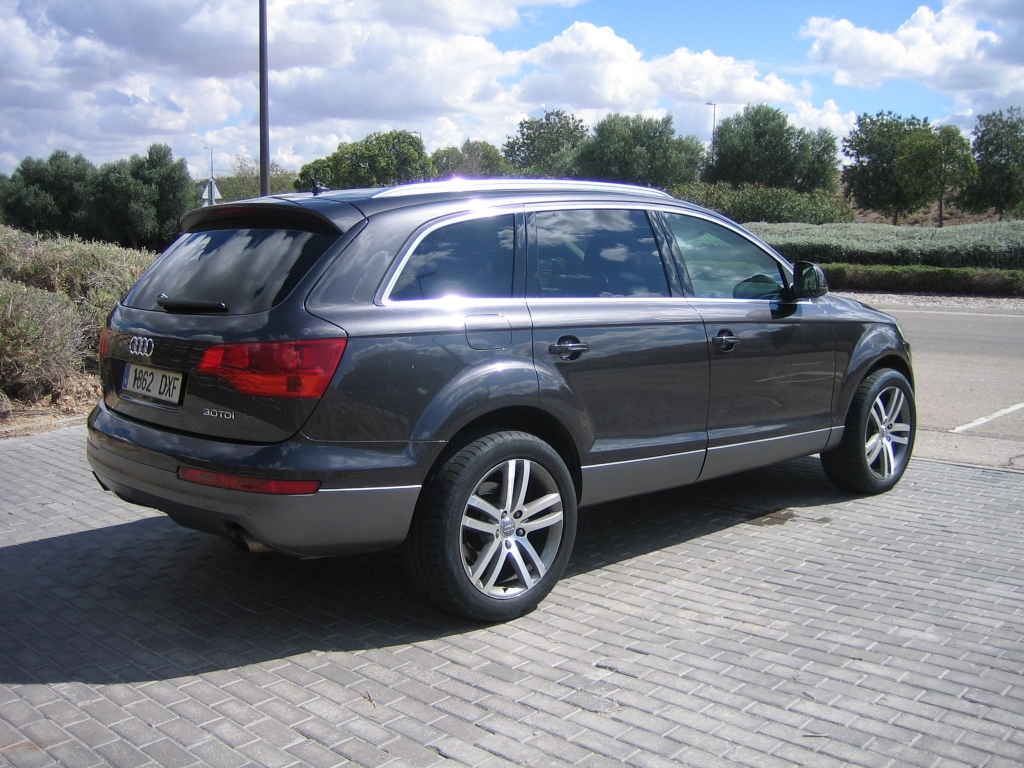 VISTA TRASERA DERECHA AUDI Q-7 3.0 TDI 232CV AUTOMATICO 7 PLAZAS