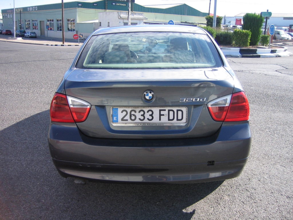 VISTA TRASERA BMW 320 D 2.0 163CV