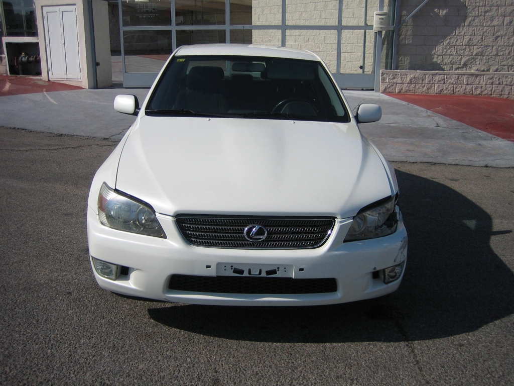 VISTA DELANTERA LEXUS IS200 2.0 155CV GASOLINA