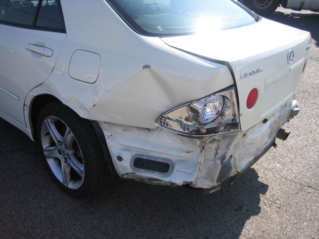 VISTA GOLPE TRASERO IZQUIERDO LEXUS IS200 2.0 155CV GASOLINA