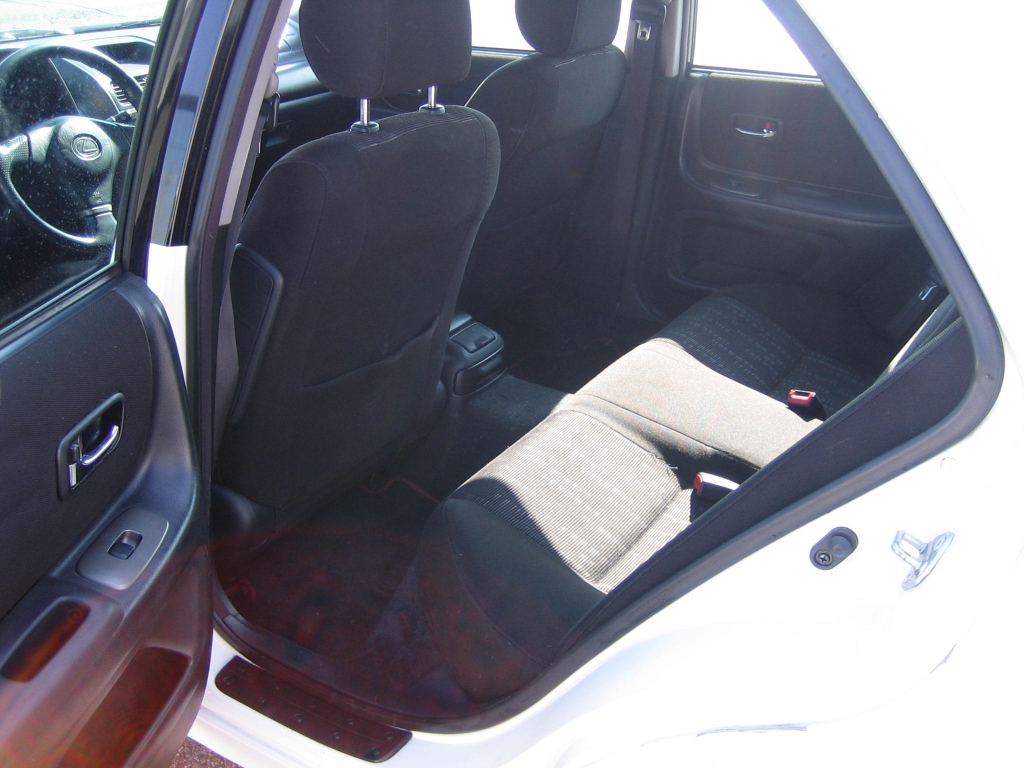 VISTA INTERIOR TRASERO LEXUS IS200 2.0 155CV GASOLINA