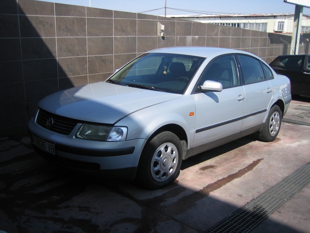 VOLSWAGEN PASSAT 1.9 TDI 110CV