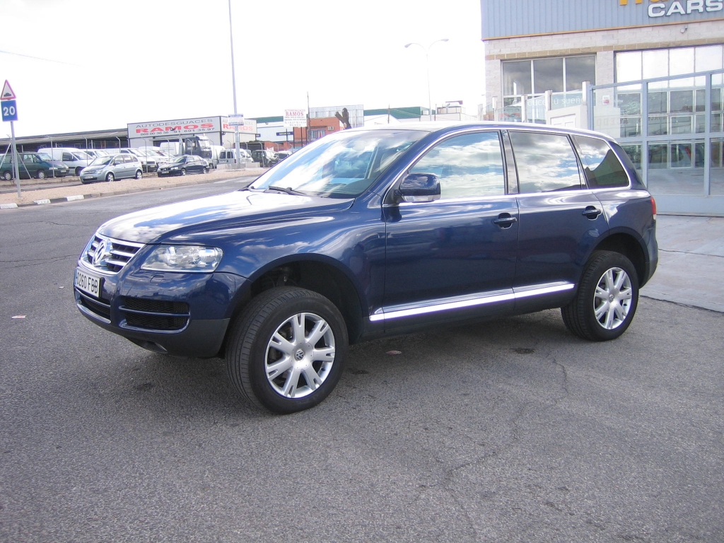 VISTA DELANTERA IZQUIERDA VOLSWAGEN TOUAREG R5 TDI 177CV AUTOMATICO 