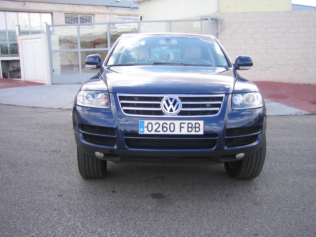 VISTA DELANTERA VOLSWAGEN TOUAREG R5 TDI 177CV AUTOMATICO