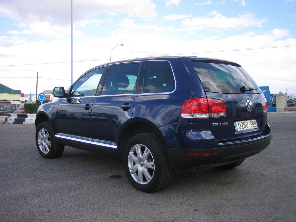 VISTA TRASERA IZQUIERDA VOLSWAGEN TOUAREG R5 TDI 177CV AUTOMATICO