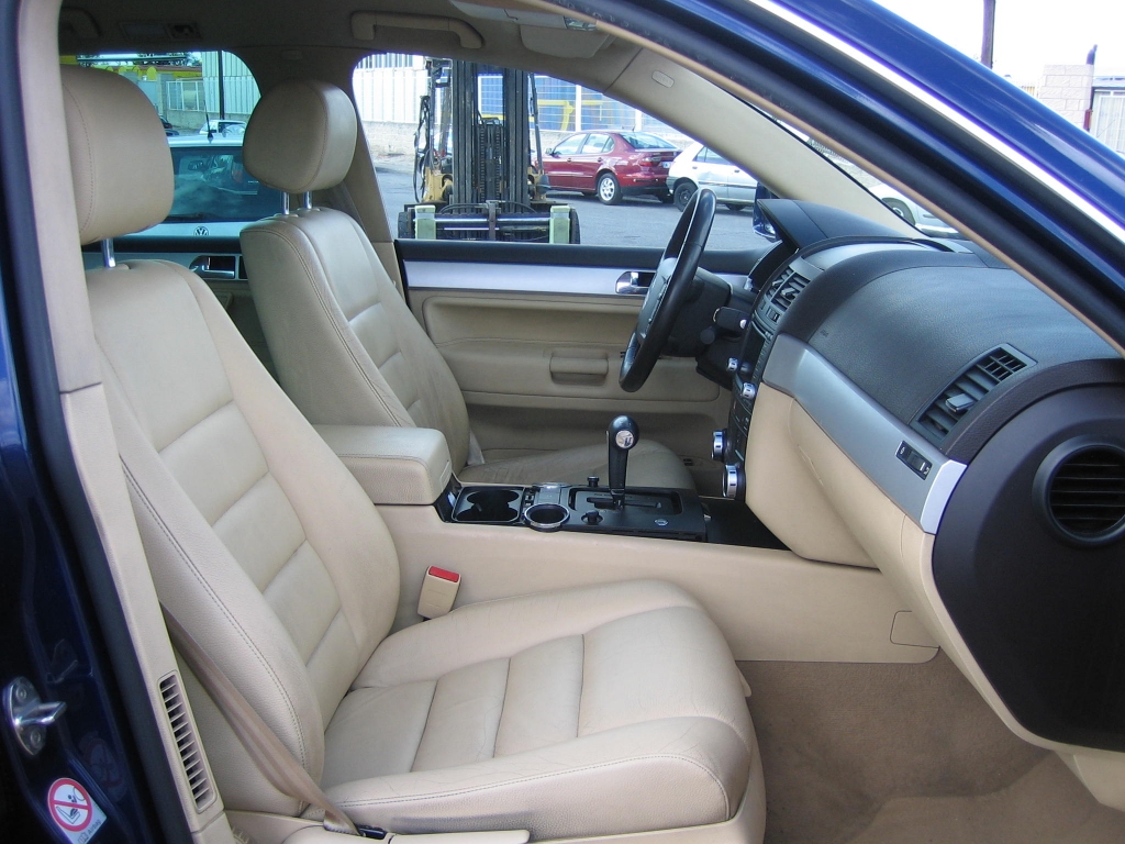 VISTA INTERIOR DERECHO VOLSWAGEN TOUAREG R5 TDI 177CV AUTOMATICO